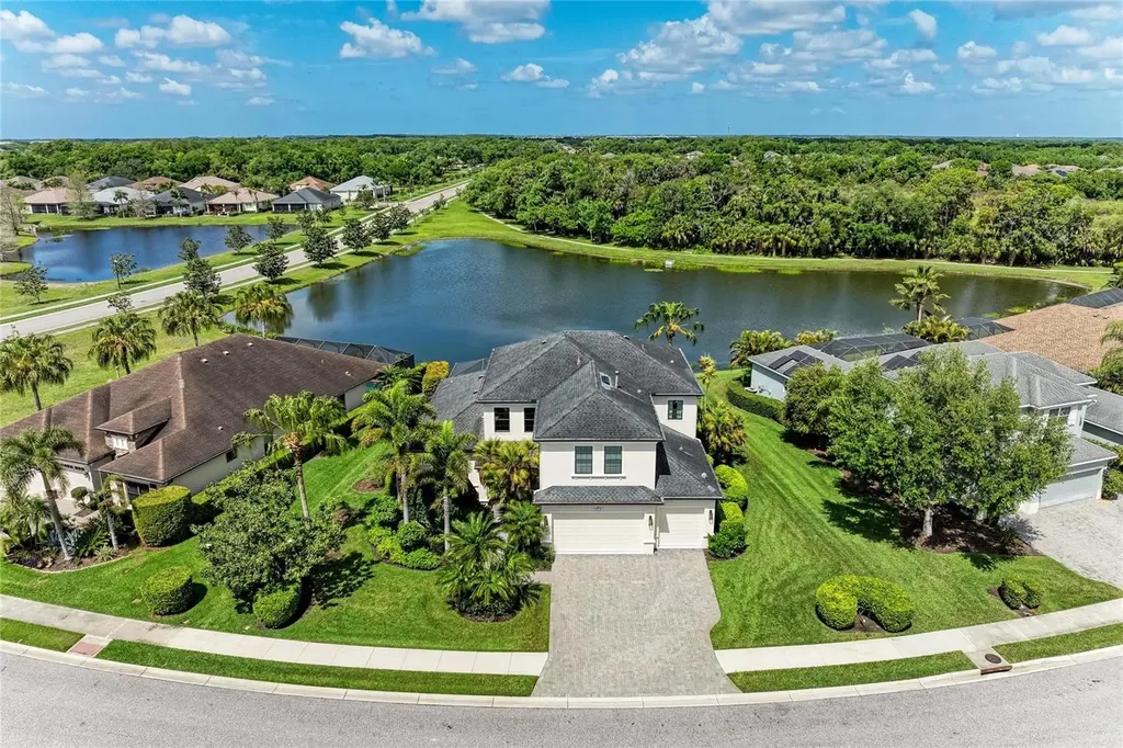 826 Honeyflower Loop Bradenton FL 34212