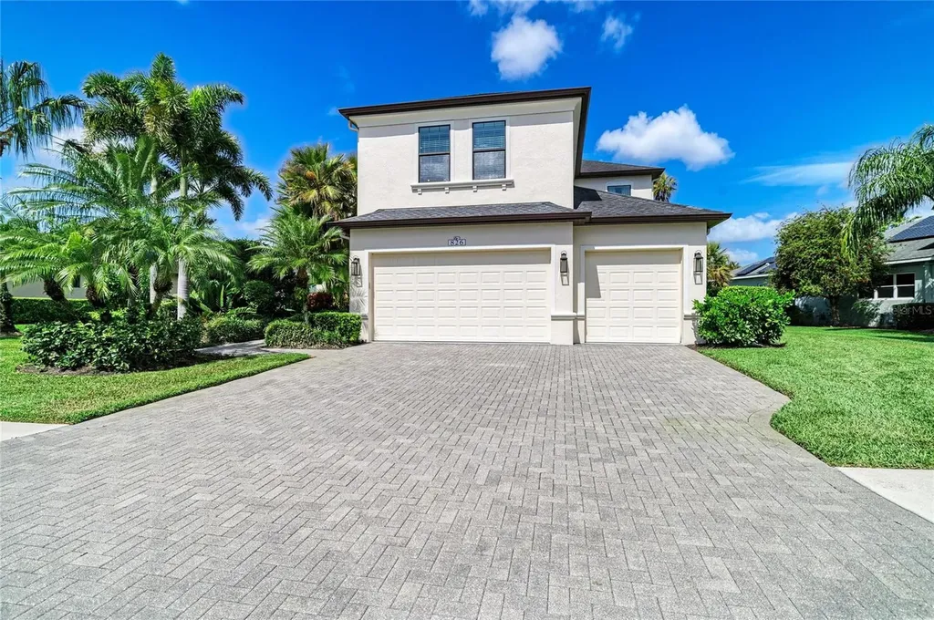 826 Honeyflower Loop Bradenton FL 34212