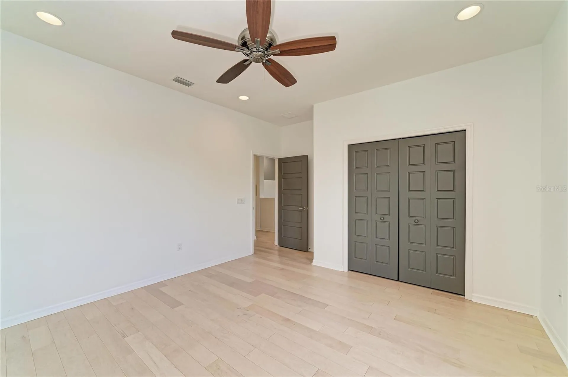 826 Honeyflower Loop Bradenton FL 34212