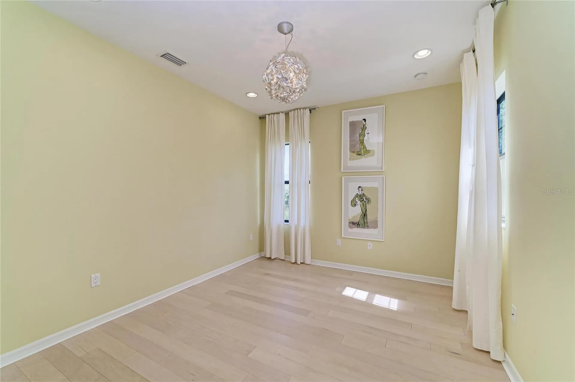 826 Honeyflower Loop Bradenton FL 34212