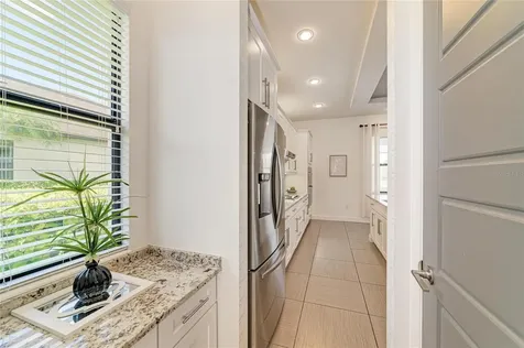826 Honeyflower Loop Bradenton FL 34212