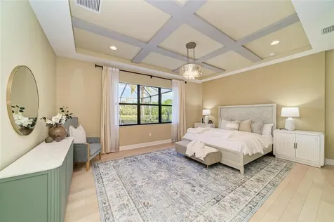 826 Honeyflower Loop Bradenton FL 34212