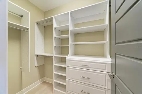 826 Honeyflower Loop Bradenton FL 34212
