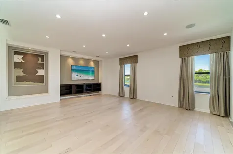 826 Honeyflower Loop Bradenton FL 34212