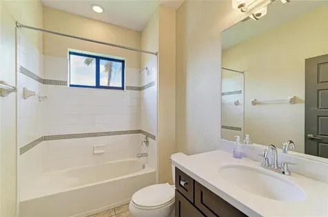 826 Honeyflower Loop Bradenton FL 34212