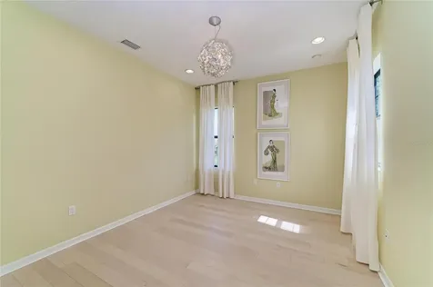 826 Honeyflower Loop Bradenton FL 34212