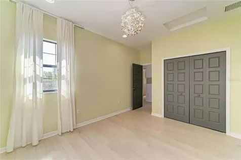 826 Honeyflower Loop Bradenton FL 34212