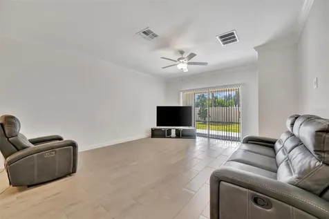 17436 Holly Well Avenue Wimauma FL 33598