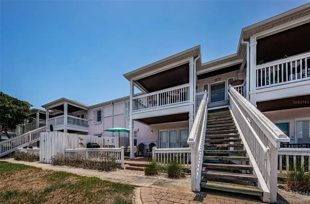 4834 Beach Drive SE St Petersburg FL 33705
