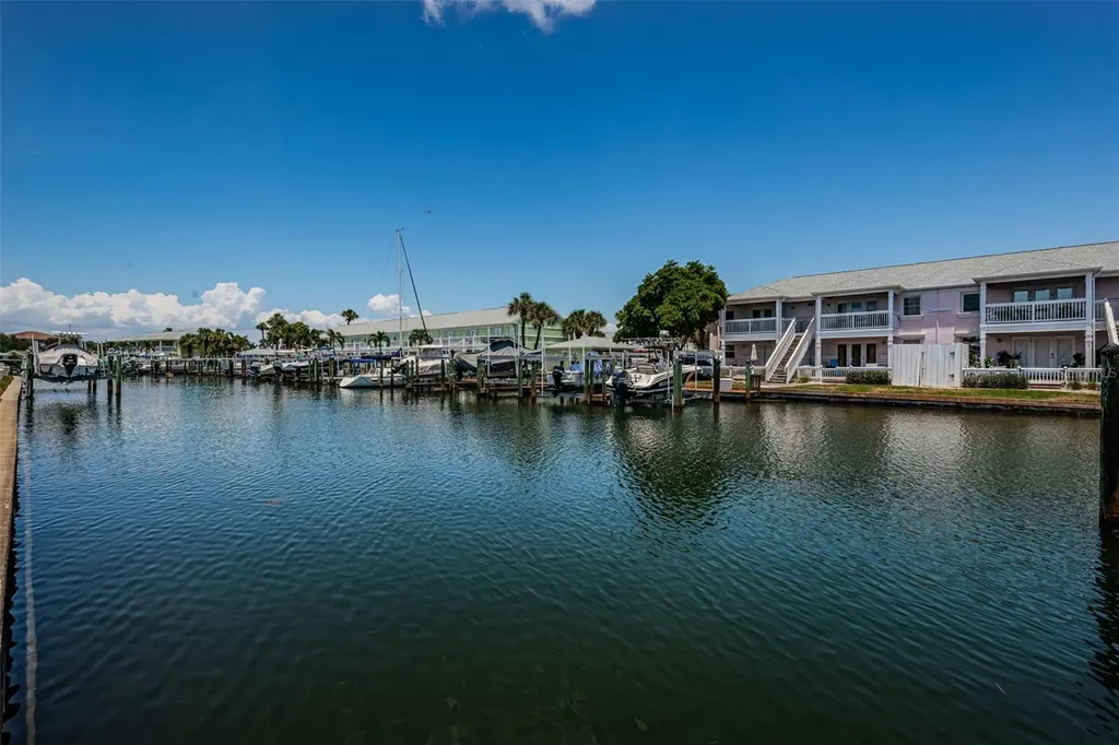 4834 Beach Drive SE St Petersburg FL 33705