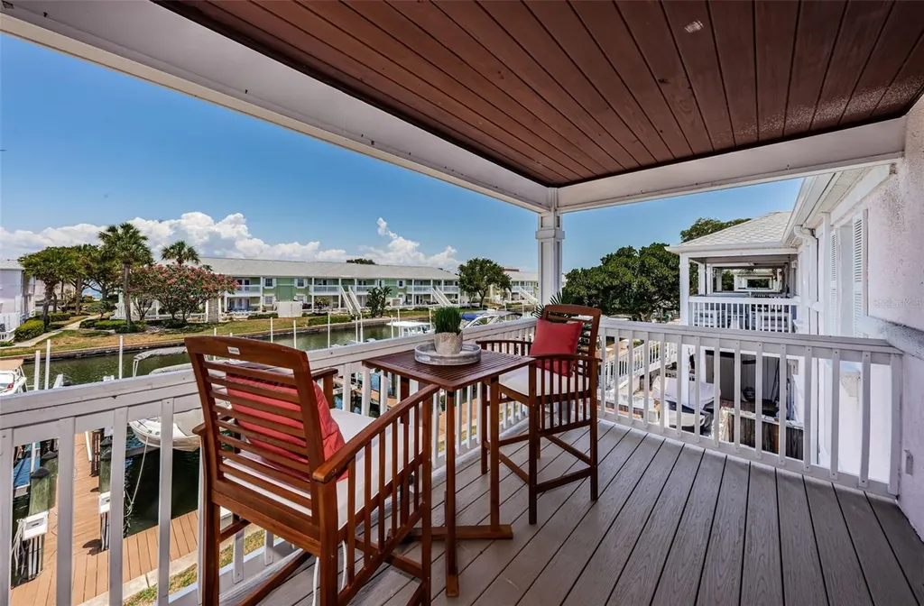 4834 Beach Drive SE St Petersburg FL 33705
