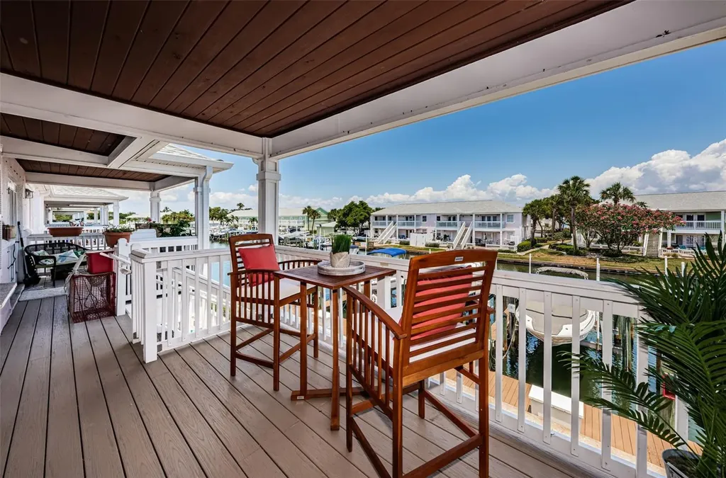 4834 Beach Drive SE St Petersburg FL 33705