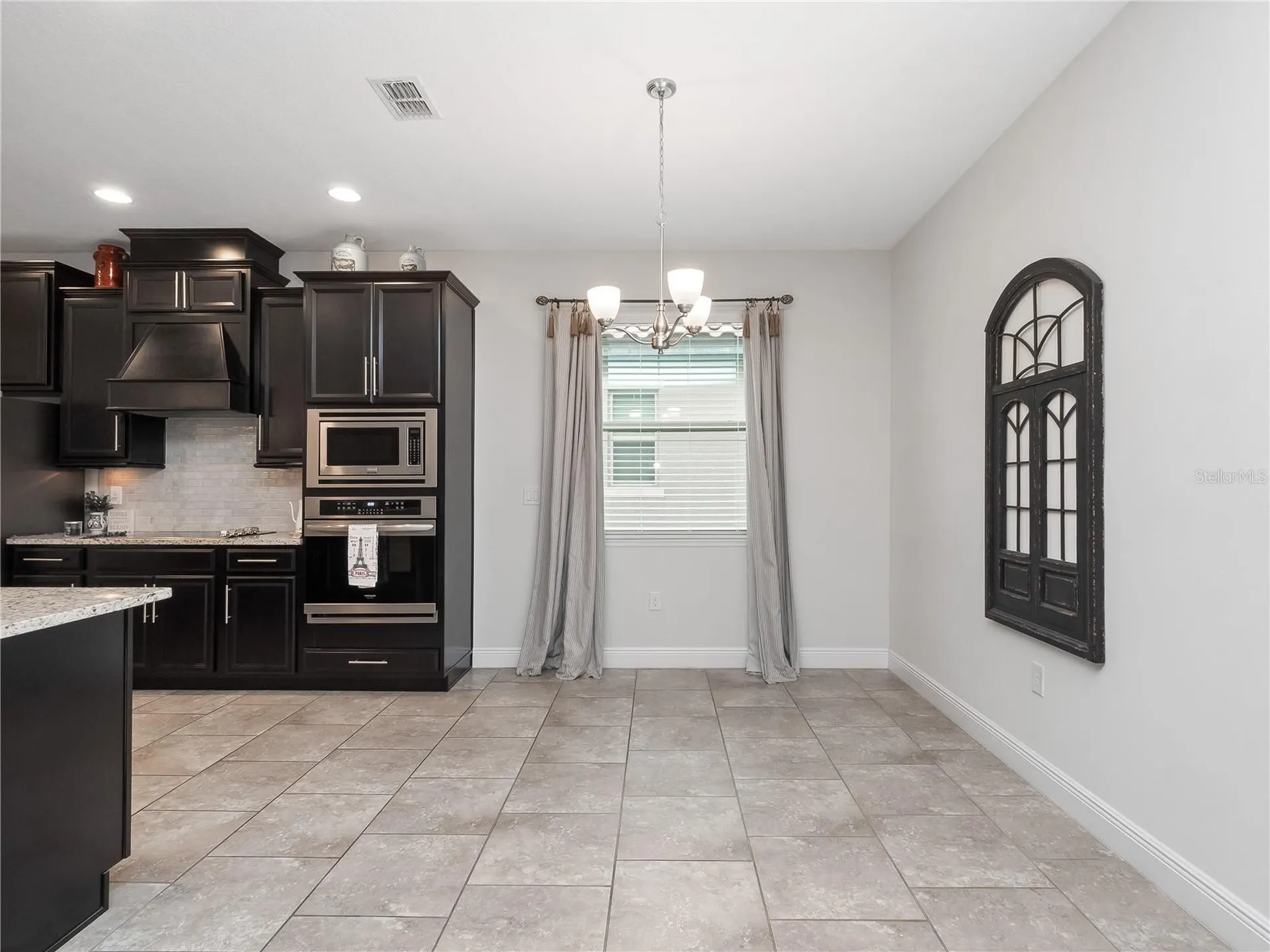 1792 Benoit Terrace Davenport FL 33837