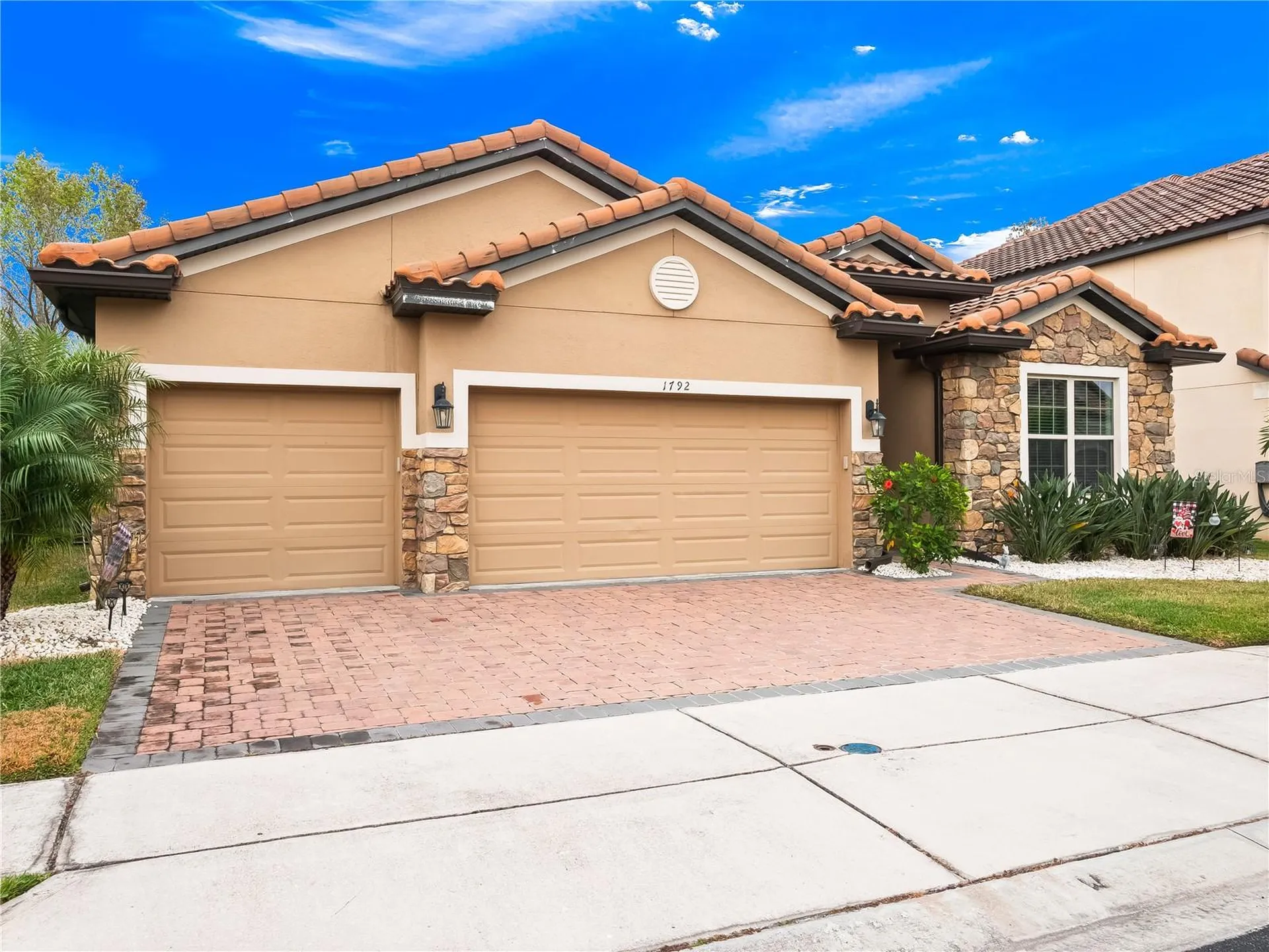 1792 Benoit Terrace Davenport FL 33837