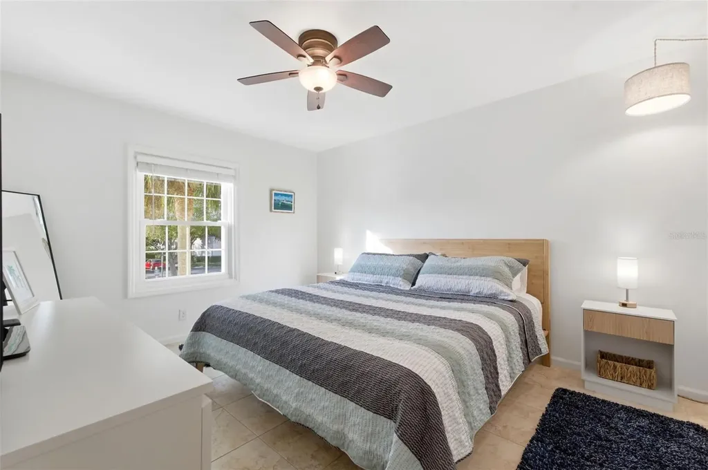 5174 Beach Drive SE St Petersburg FL 33705