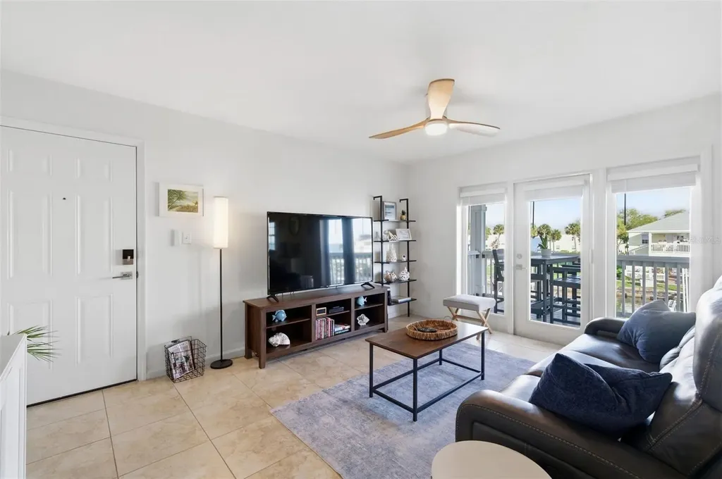 5174 Beach Drive SE St Petersburg FL 33705