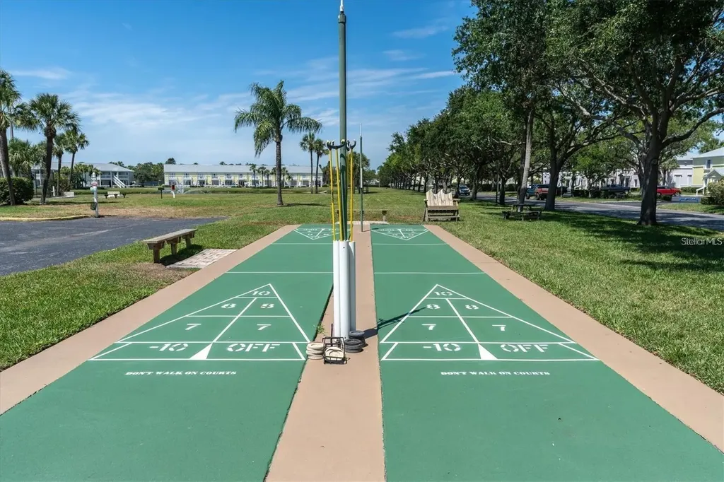 5174 Beach Drive SE St Petersburg FL 33705
