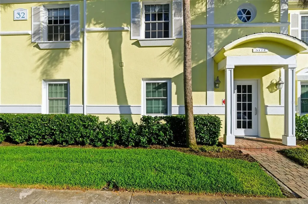 5174 Beach Drive SE St Petersburg FL 33705