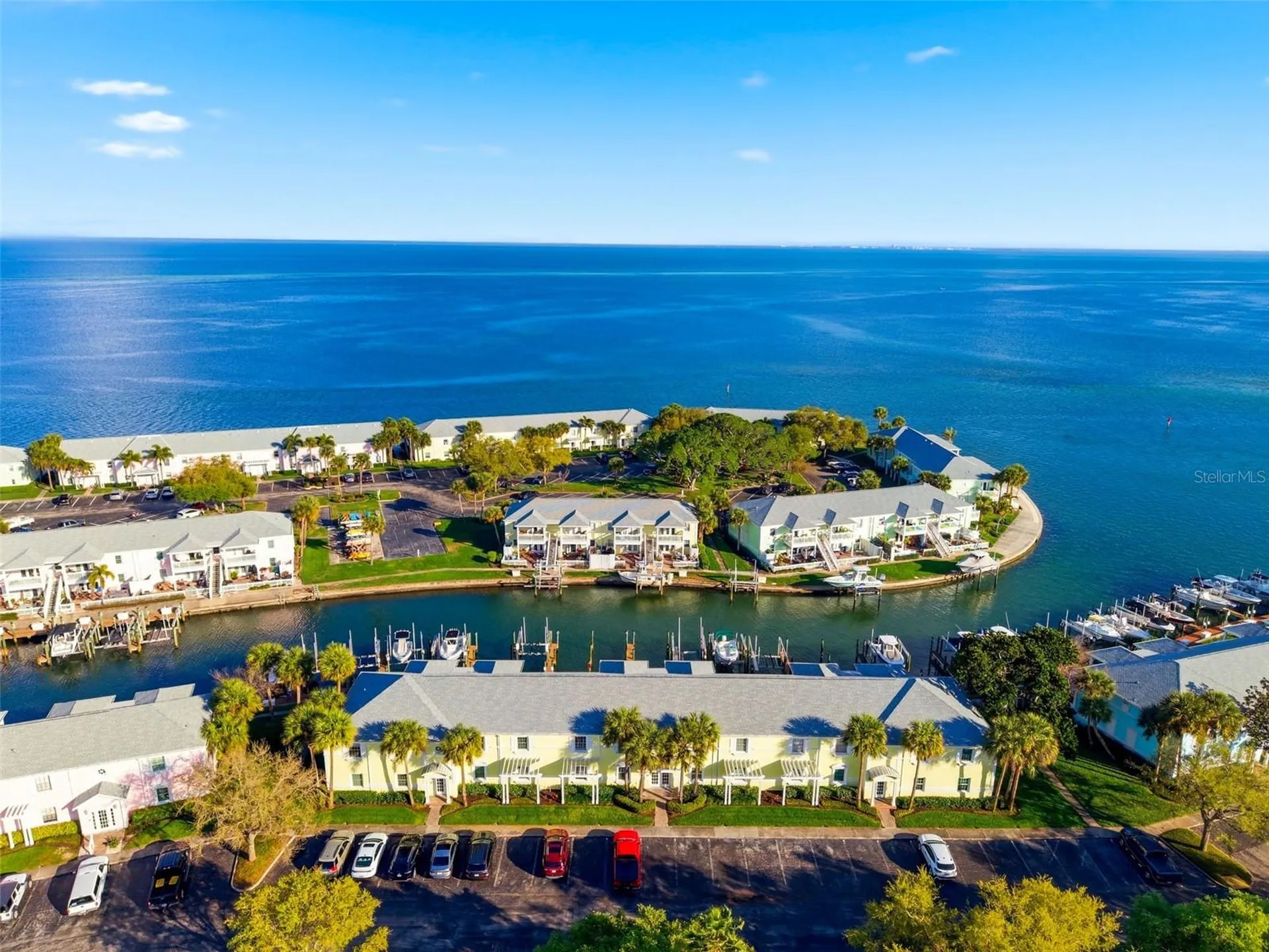 5174 Beach Drive SE St Petersburg FL 33705