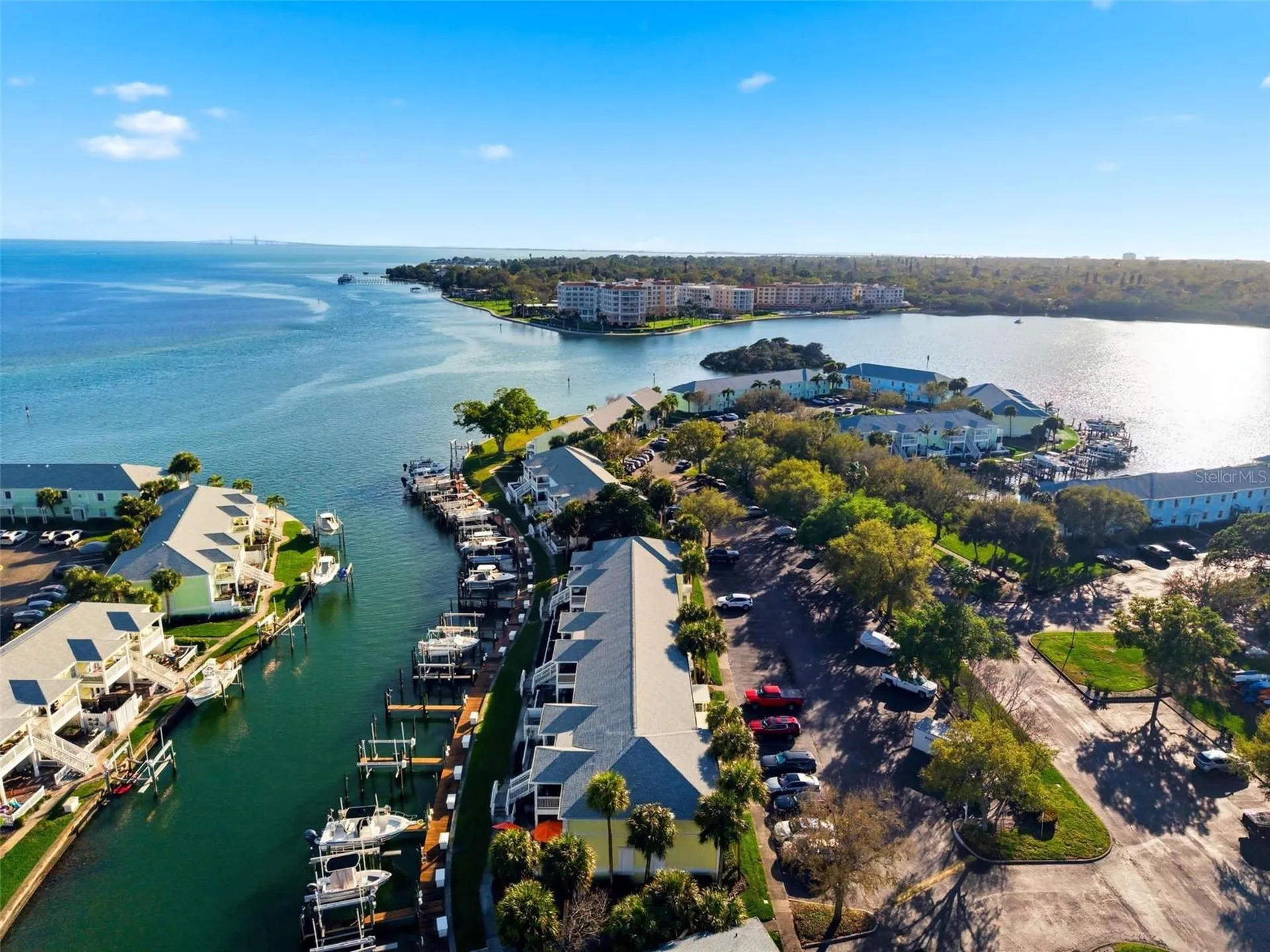 5174 Beach Drive SE St Petersburg FL 33705