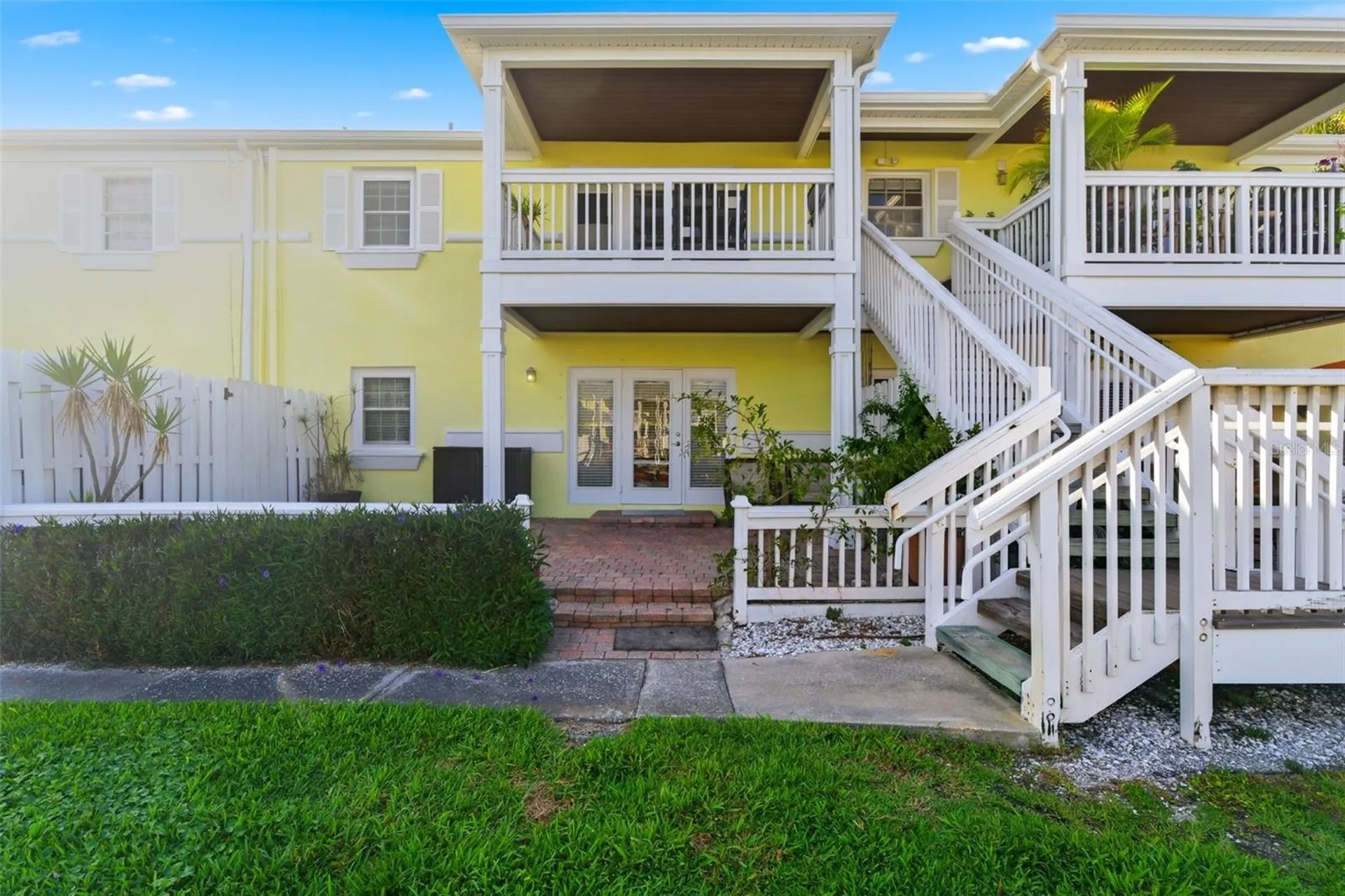 5174 Beach Drive SE St Petersburg FL 33705