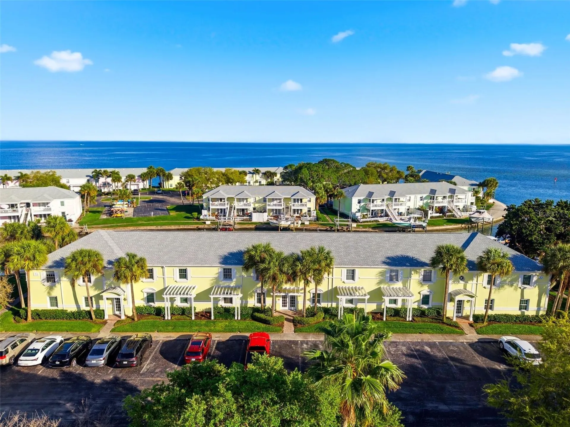 5174 Beach Drive SE St Petersburg FL 33705