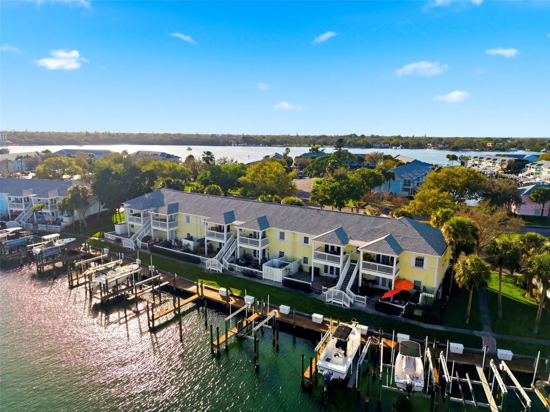 5174 Beach Drive SE St Petersburg FL 33705