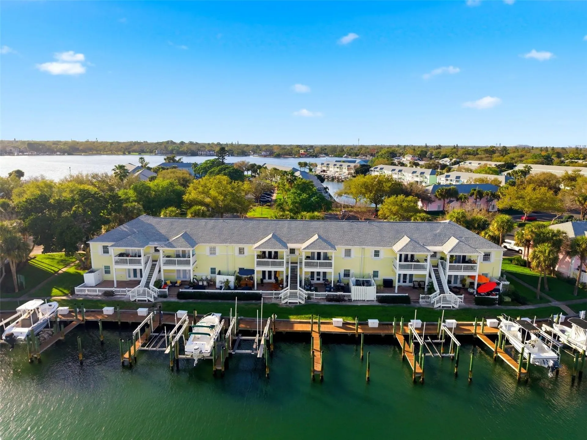 5174 Beach Drive SE St Petersburg FL 33705