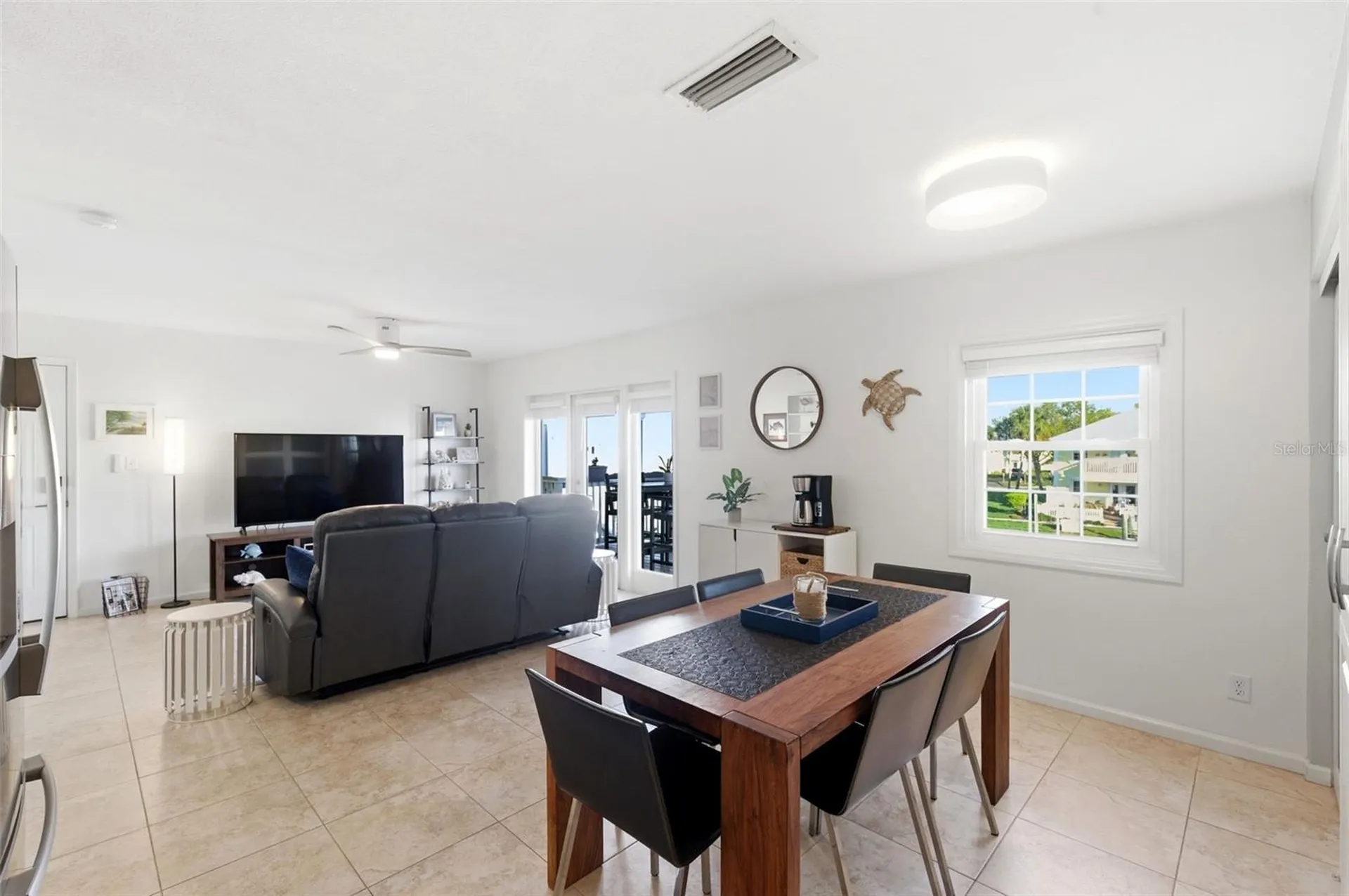5174 Beach Drive SE St Petersburg FL 33705