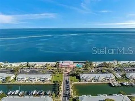 5174 Beach Drive SE St Petersburg FL 33705