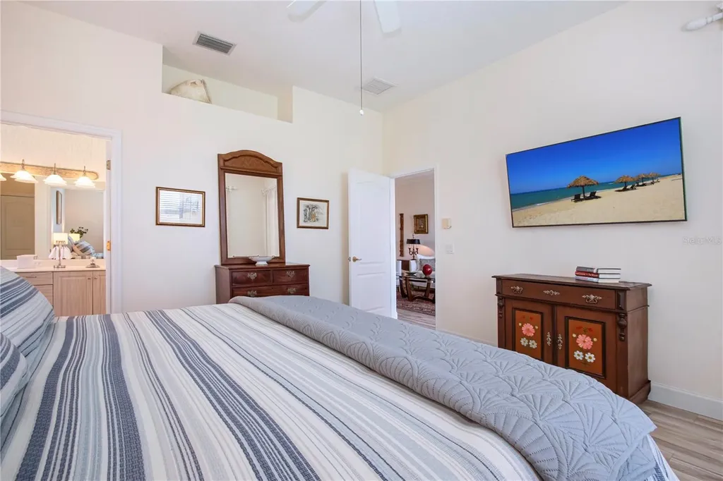 9448 Forest Hills Circle Sarasota FL 34238