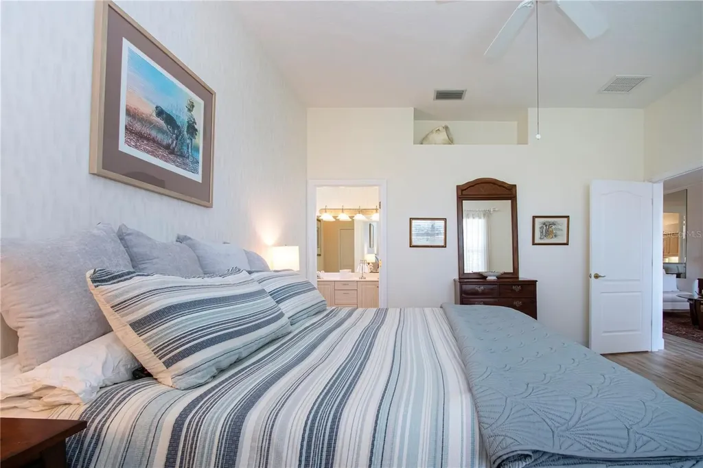 9448 Forest Hills Circle Sarasota FL 34238