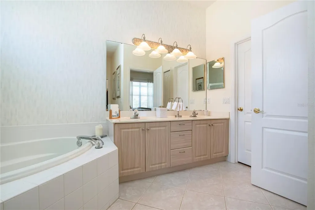 9448 Forest Hills Circle Sarasota FL 34238