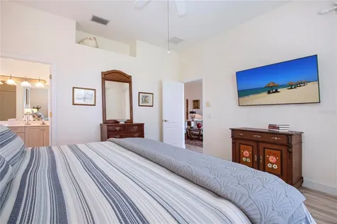 9448 Forest Hills Circle Sarasota FL 34238