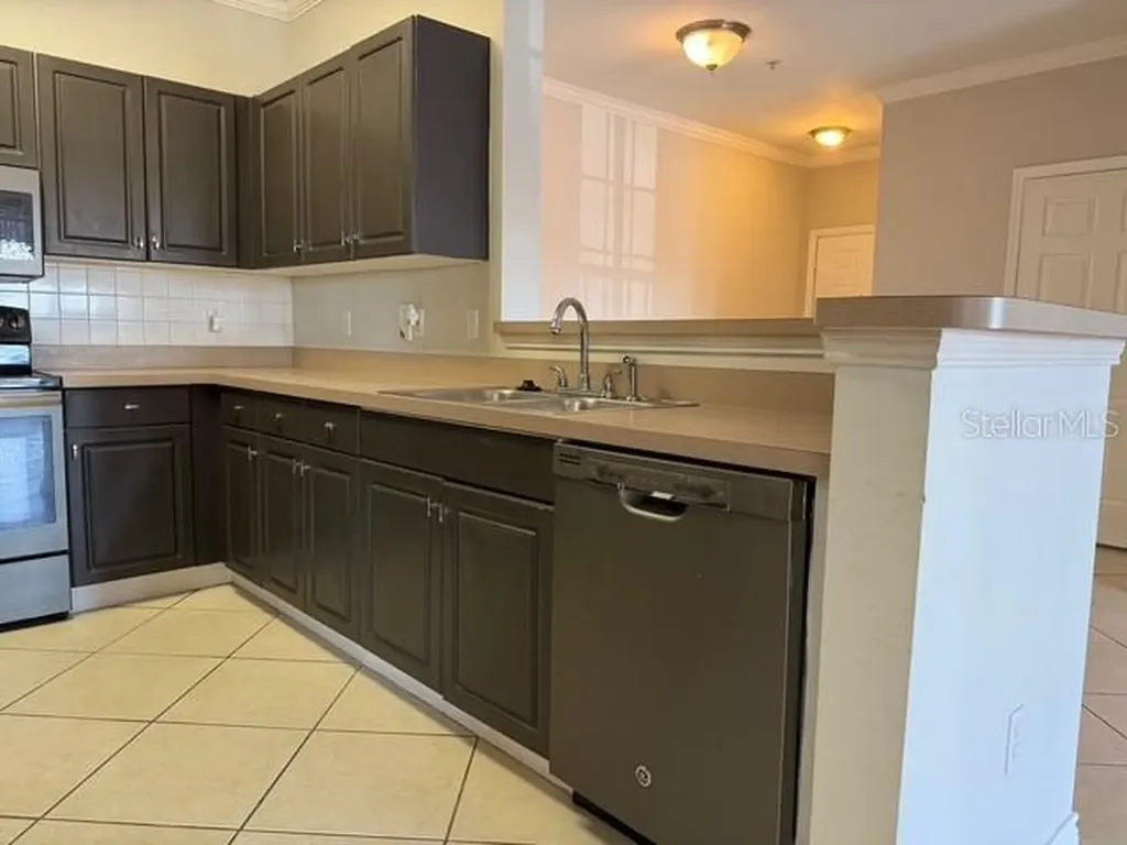 4306 Bayside Village Drive Tampa FL 33615