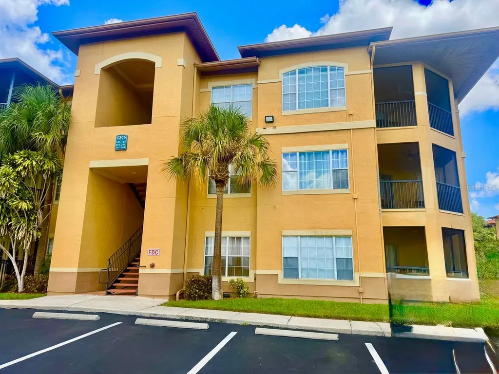 4306 Bayside Village Drive Tampa FL 33615