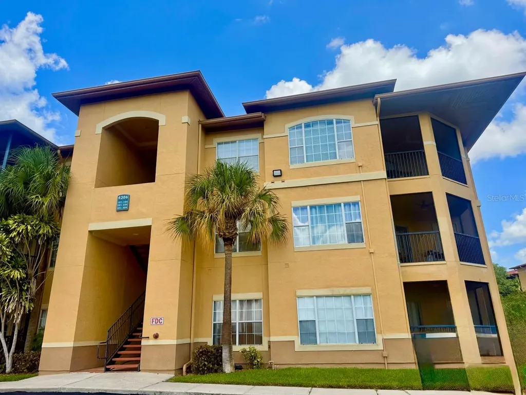 4306 Bayside Village Drive Tampa FL 33615