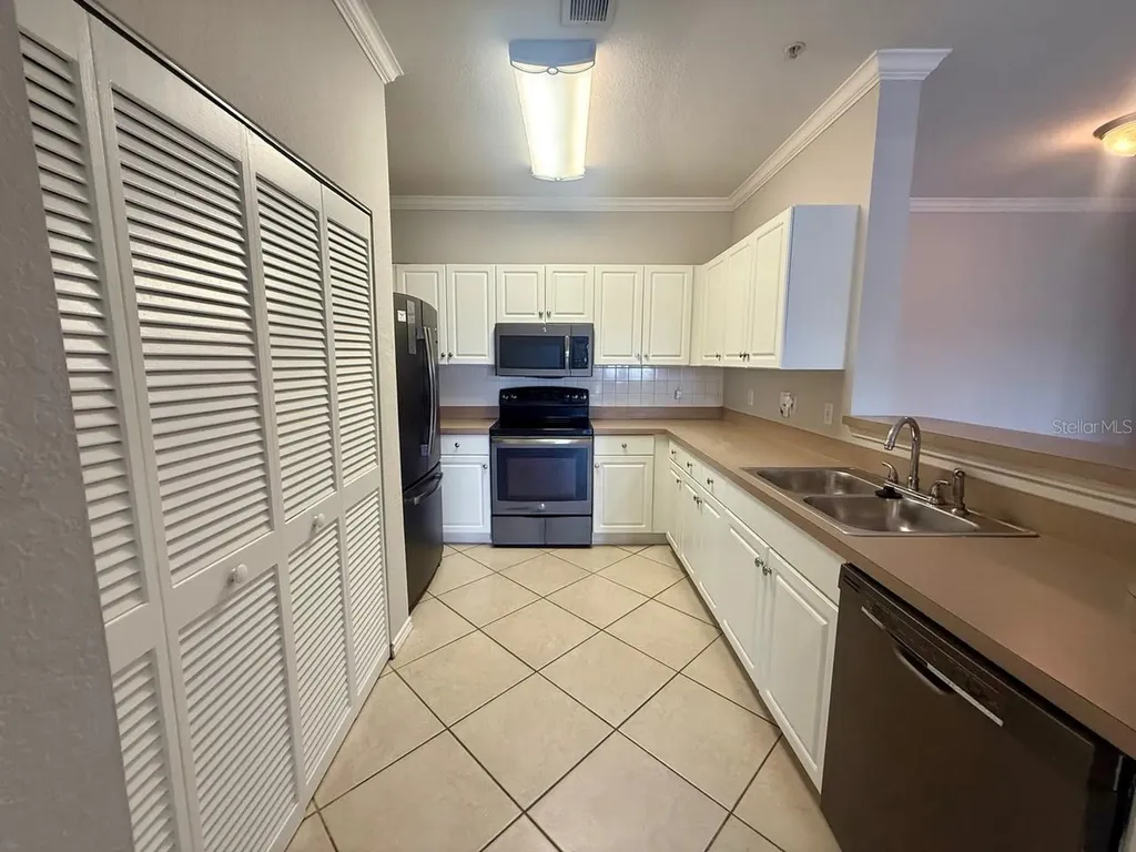 4306 Bayside Village Drive Tampa FL 33615