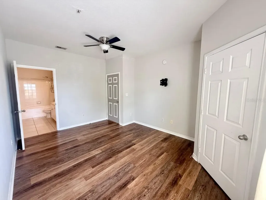 4306 Bayside Village Drive Tampa FL 33615