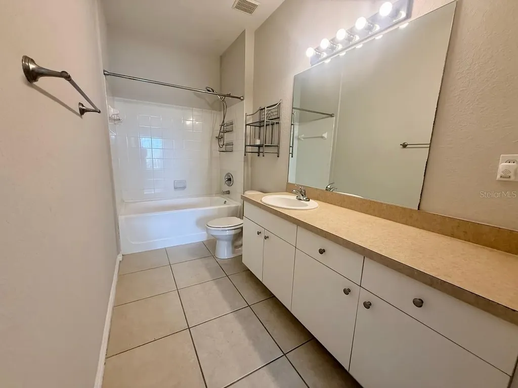 4306 Bayside Village Drive Tampa FL 33615