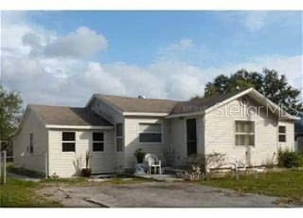 2505 3rd Street E Bradenton FL 34208