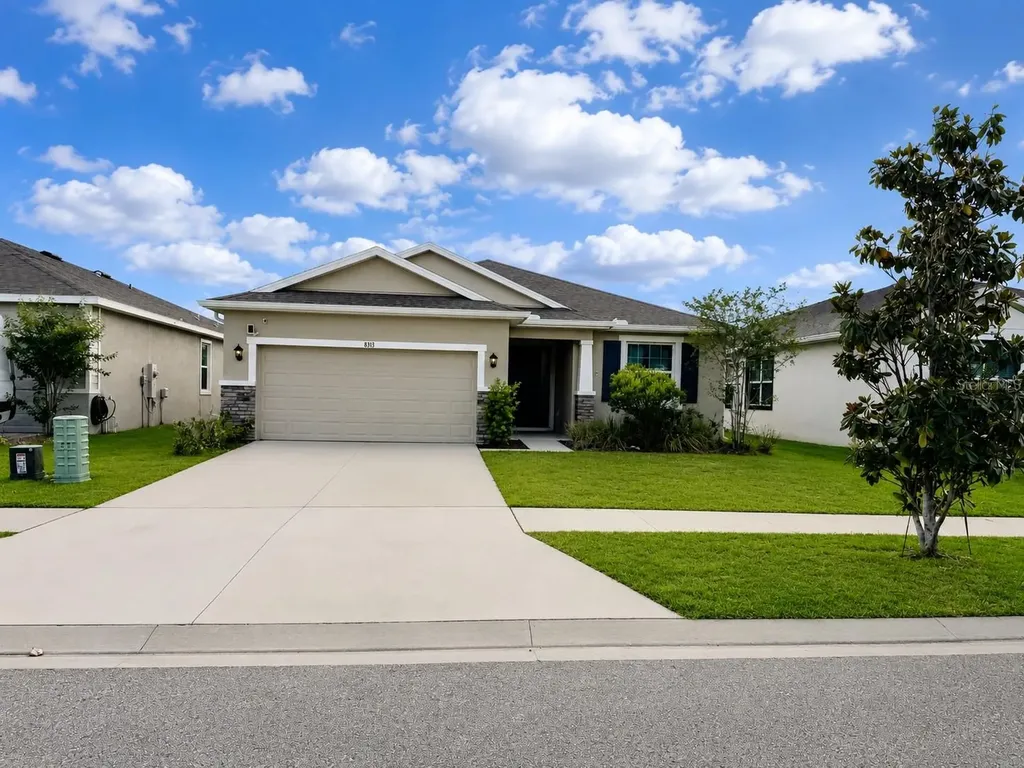 8313 Wheat Stone Drive Zephyrhills FL 33540