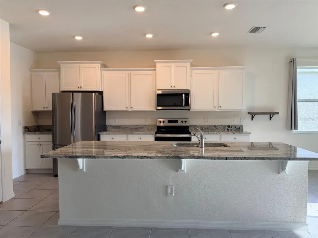 8313 Wheat Stone Drive Zephyrhills FL 33540