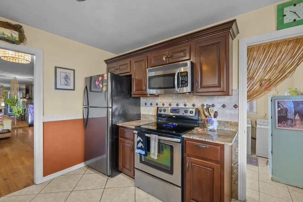 101 Orange Street Satsuma FL 32189