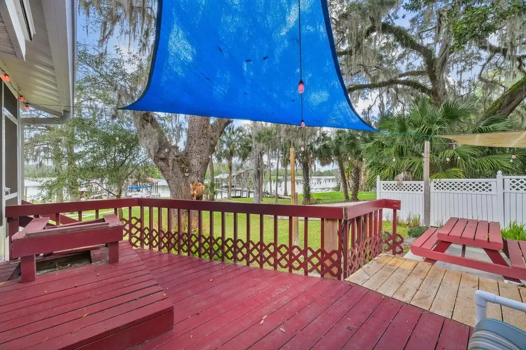 101 Orange Street Satsuma FL 32189