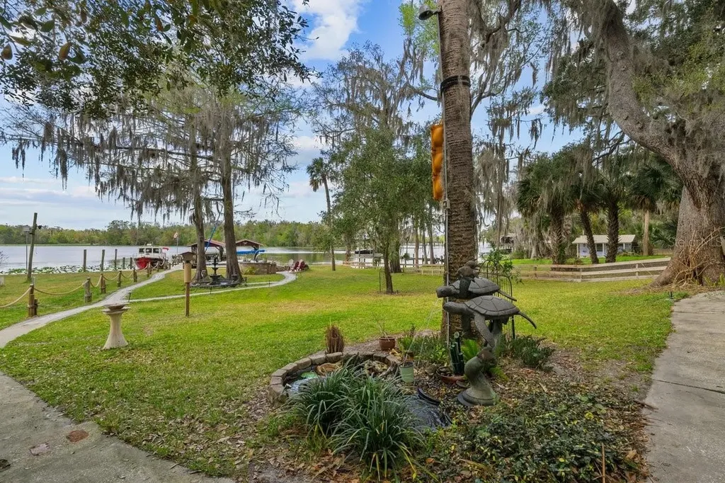 101 Orange Street Satsuma FL 32189