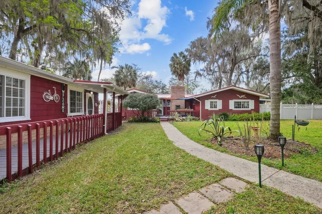 101 Orange Street Satsuma FL 32189