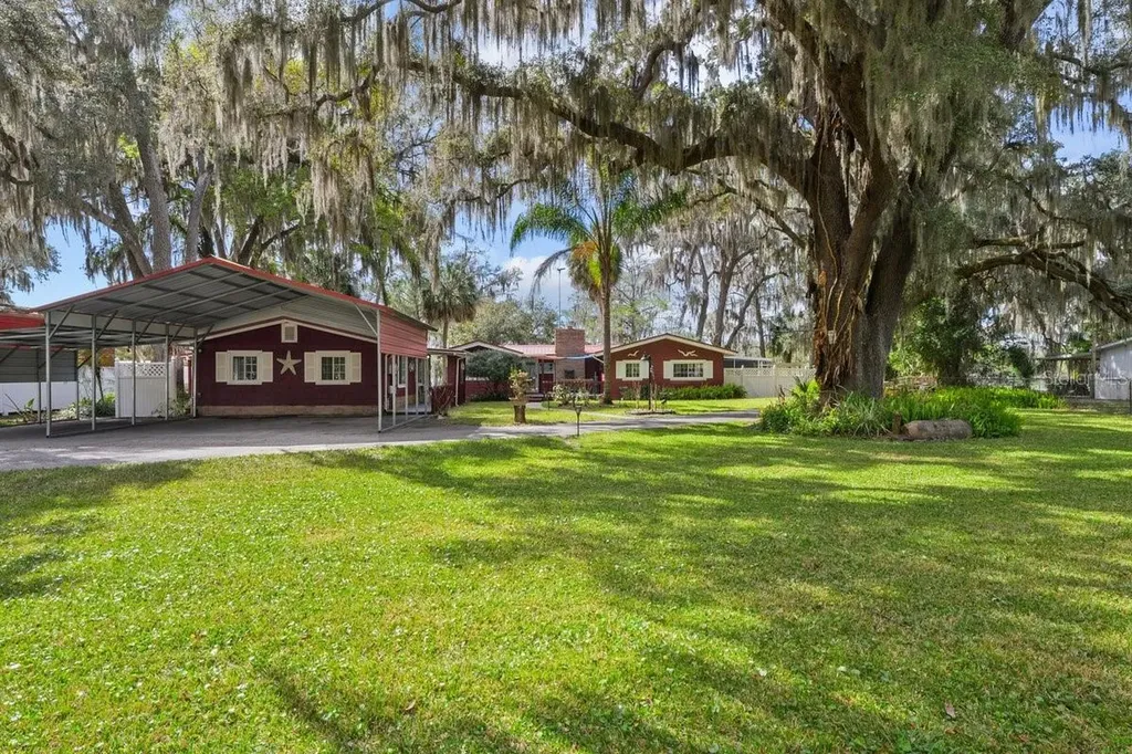 101 Orange Street Satsuma FL 32189