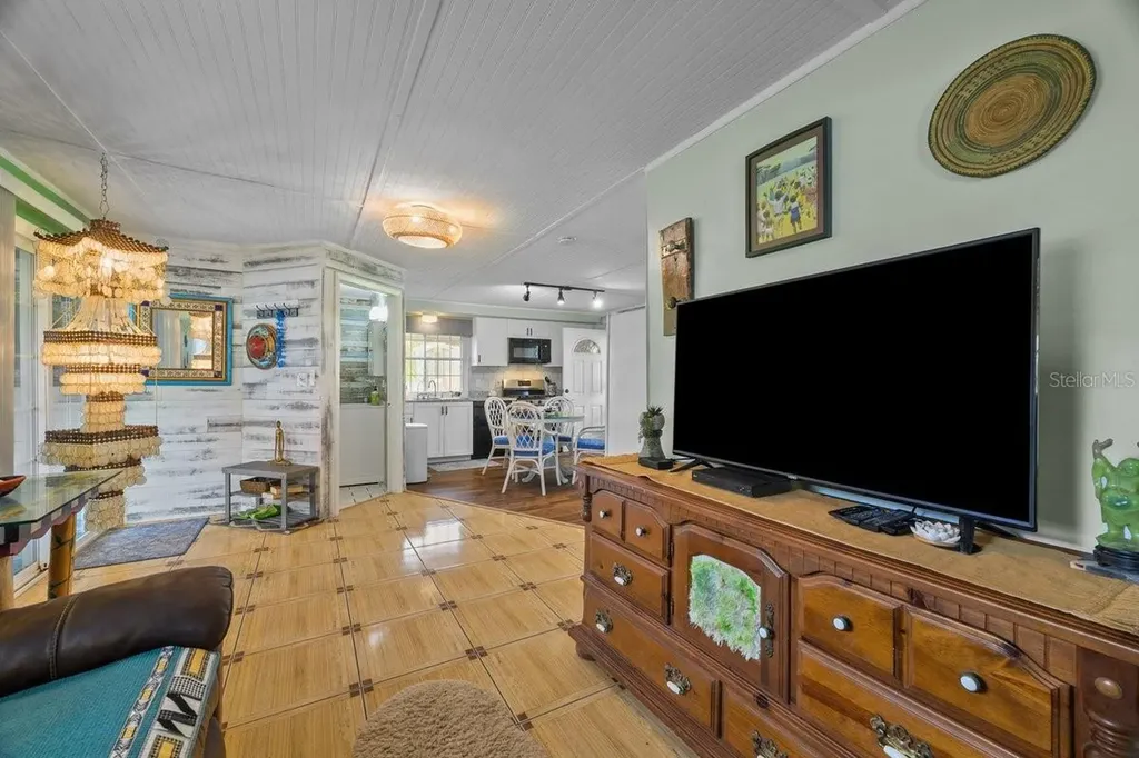 101 Orange Street Satsuma FL 32189