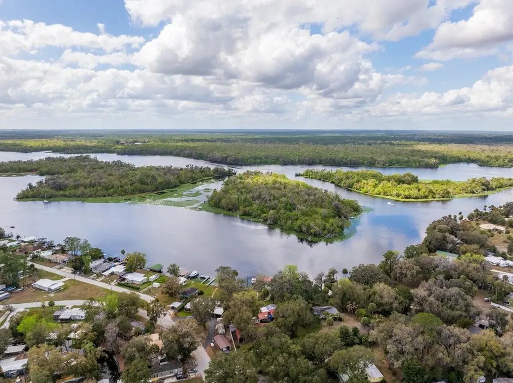 101 Orange Street Satsuma FL 32189